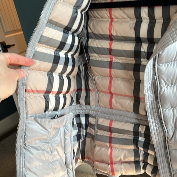 EUC Burberry Brit vest - Picture 5 of 8